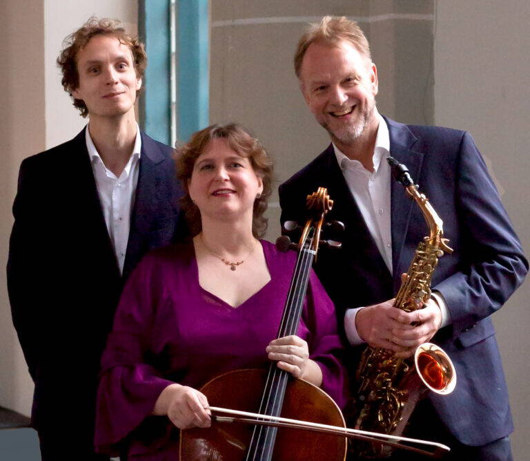 Voyager Trio
